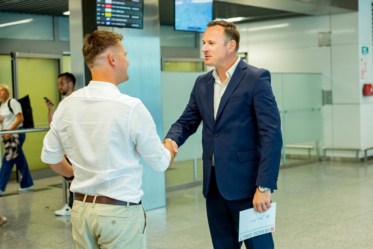 meet-and-greet-krakow-airport Meet and greet at Krakow Airport with a private driver